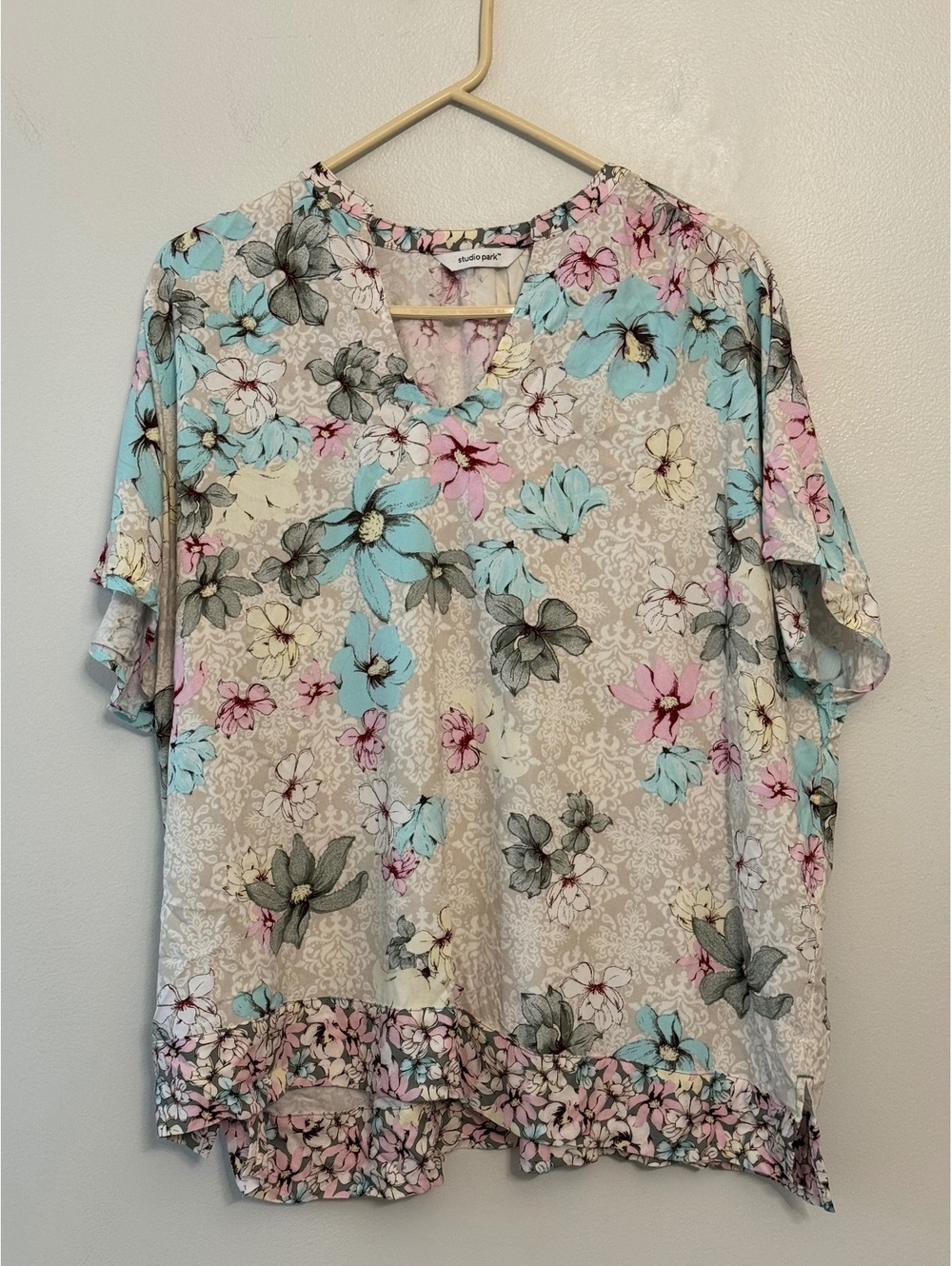 Studio Park Floral Rayon Blouse Size L
